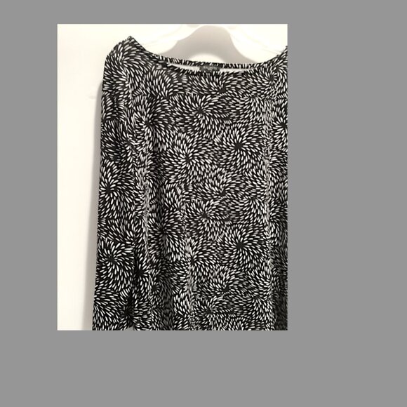 Talbots - Classic Black and White Abstract print long-sleeved Shirt, Petite M - Picture 2 of 8